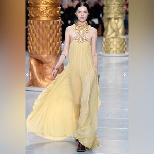 ✨ CHLOE fall 2020 runway dress